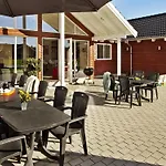 Luxury Pool Retreat In - By Traum